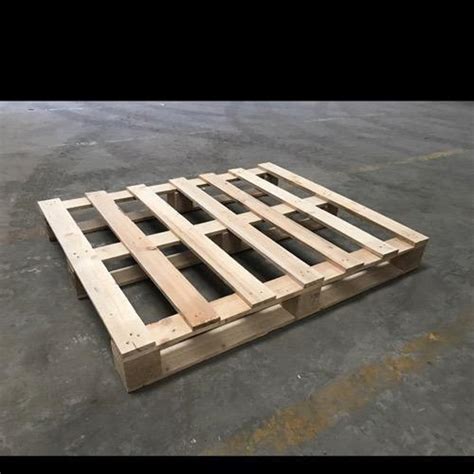 Brown 2 Way Rectangular Wooden Pallet For Packaging Capacity 30kgs