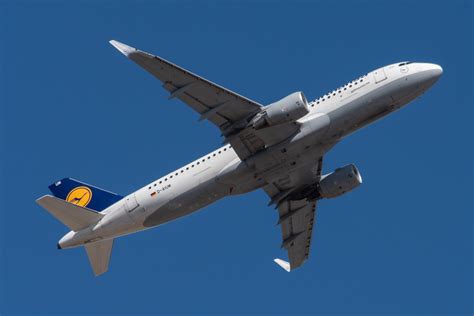 Lufthansa Airbus A320 214 Sharklets D Aiumfra07082022 A Photo