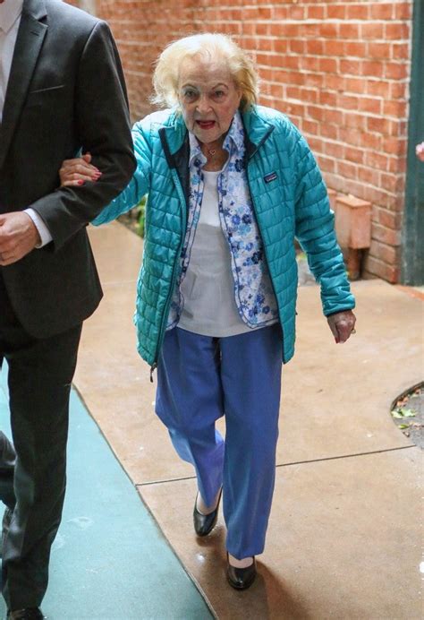 How Betty White Is Celebrating Her 97th Birthday Entertainment Tonight