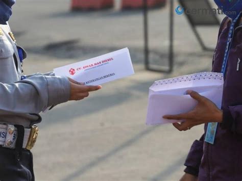 Surat pengantar dari ketua rt yang diketahui ketua rw tempat tinggalnya; Ini Cara Buat Surat Izin Keluar Masuk Jakarta | Republika ...