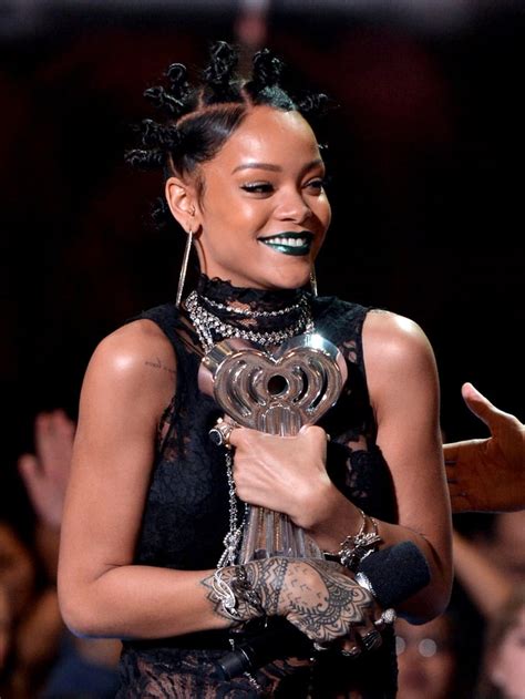 2014 Rihannas Best Body Highlighter Looks Fenty Body Lava