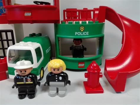 Leírása lego city rendőrei mindig készenlétben állnak! Lego Duplo - Rendőrség - Tűzoltóság 2811 - Használt Lego