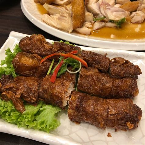 Sinn Ji Hainanese Chicken Rice