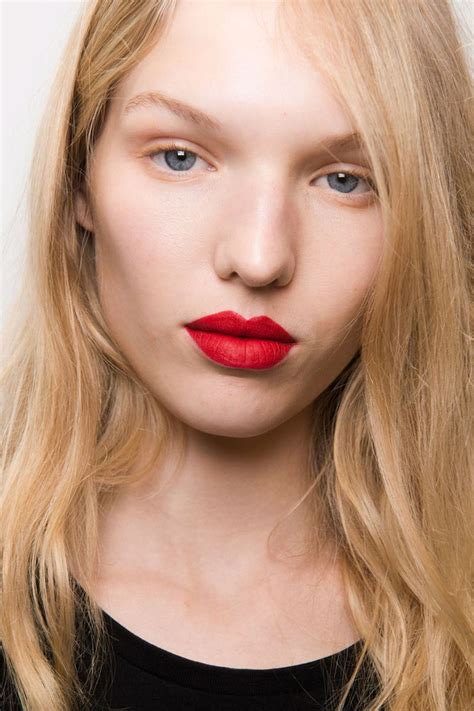 The Best Makeup Trends For Spring 2017 Backstage Beauty Spring 2017
