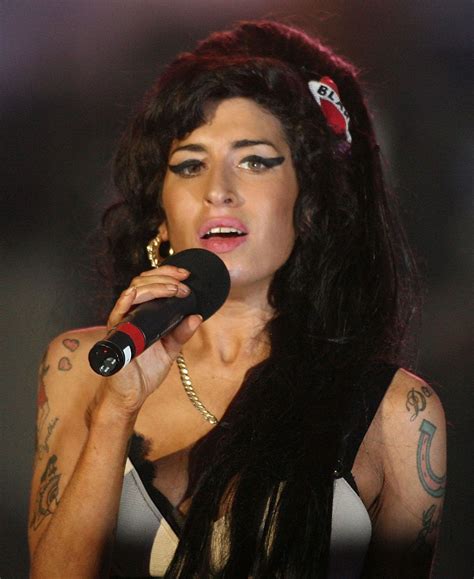 Biografi Amy Winehouse Coretan