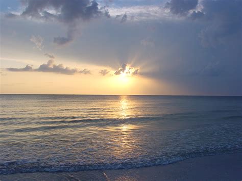 File:Sunset on North Beach at Fort De Soto Park.jpg