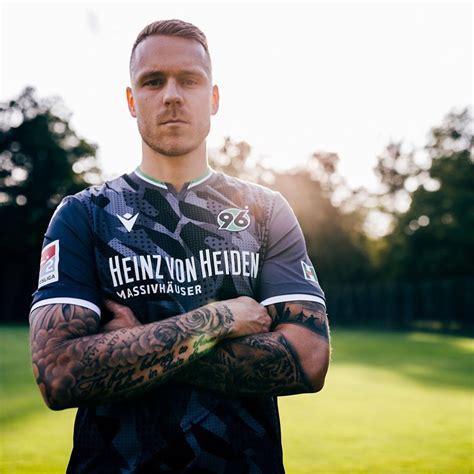 Nike liverpool 21/22 little kids away kit. Hannover 96 2020-21 Macron Third Kit | 20/21 Kits ...
