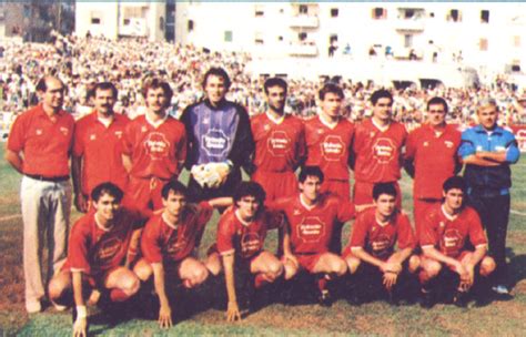 Cicerelli regala il gol vittoria ed il terzo posto. Salernitana Sport 1989-1990 - Wikipedia