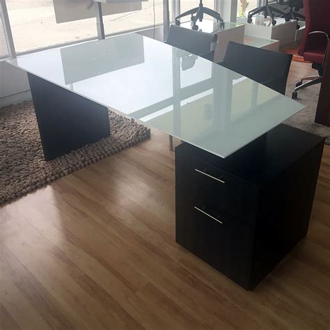 Find your perfect desktop wallpaper for your pc or laptop! Avenue Curved Glass Top Executive Desk