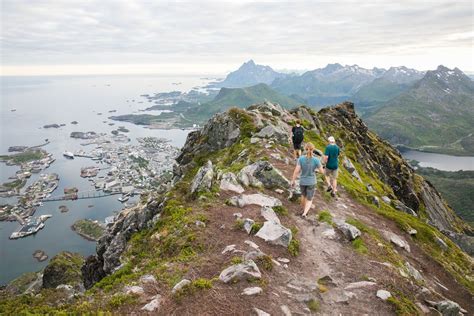 The Best Way To Hike Svolvaer Fløya And Djevelporten Within The Lofoten