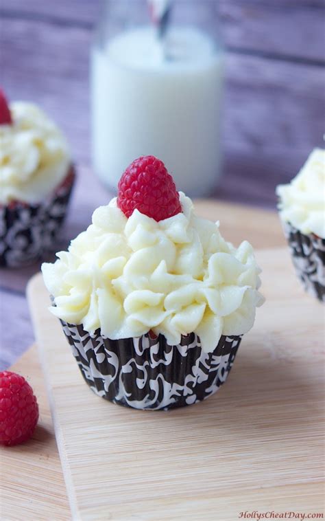 Raspberry Cupcakes With White Chocolate Holly S Cheat Day