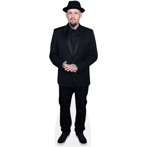 Joel Madden Black Suit Pappaufsteller Celebrity Cutouts