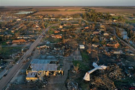 Photos Show The Devastation Caused By The Deadly Mississippi Tornado Kgou