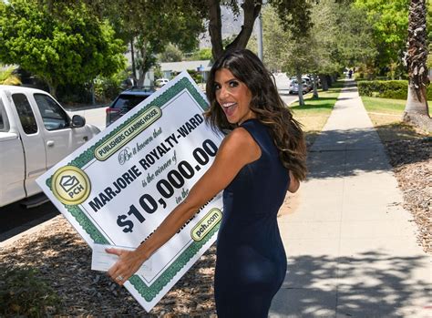 Publishers Clearing House prize patrol back to knocking on (Pasadena