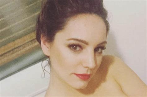 Kelly Brook Instagram Sexy Pics Wow As She Strips Totally Naked Daily Star