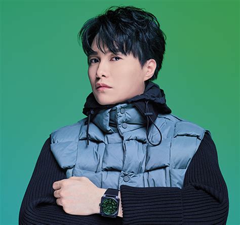 2021： ● 有翡 ● 暗恋橘生淮南 ● 我的小确幸 ● 我的时代你的时代 ● 锦心似玉 ● 司藤 ● 你是我的城池营垒 ● 若你安好便是晴天 ● 理智派生活 ● 良辰美景. 【煲劇指南】《愛回家》「廢青安」周嘉洛的喜劇推介 - MRRM