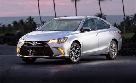 Road Test Review 2015 Toyota Camry Le And Xle V6