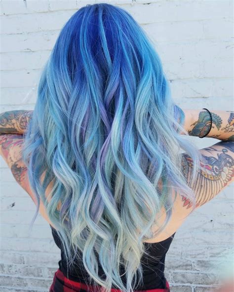 Blaue Haare Färben Wie Bekommt Man Blaue Haarfarbe Und Weitere Tipps