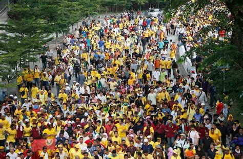 Malaysia Police Fire Tear Gas At Thousands Rallying For Fair Elections