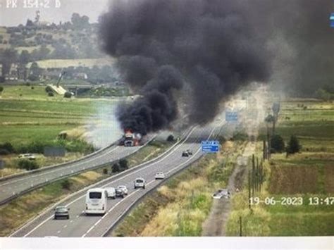 Abierta al tráfico la A 5 en Lagartera cortada tras el choque de dos