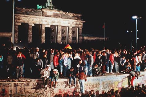 Blog El 9 de noviembre de 1989 cae el Muro de Berlín