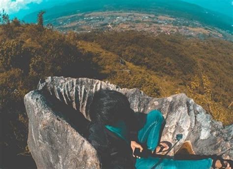 Untuk mengunjungi wisata karang resik, setiap pengunjung dikenakan tiket masuk seharga rp15 ribu. Akses dan Harga Tiket Masuk Bukit Karang Numpang Sukabumi | Trip Jalan Jalan