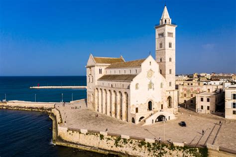 Trani Come Arrivare Cosa Vedere E Dove Mangiare Appulia