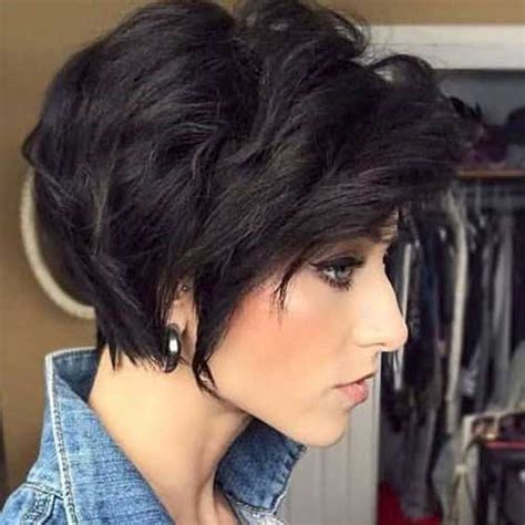 Layered hair can be an ideal hairstyle for mature women as it can create youthfulness. FLATTERING LAYERED SHORT HAIRCUTS FOR THICK HAIR - crazyforus