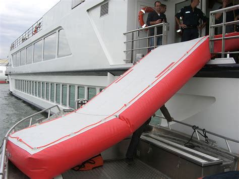 Ship Marine Evacuation Slide Atic