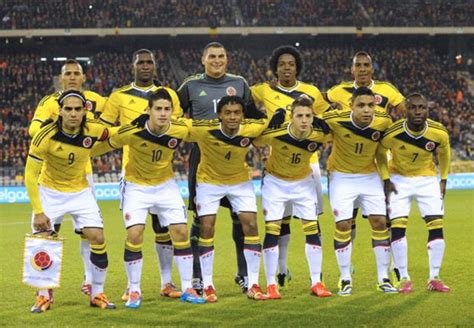 Colombia fc deja ko a zorromonos. Duhok FC, equipo que tiene la misma camiseta de Colombia