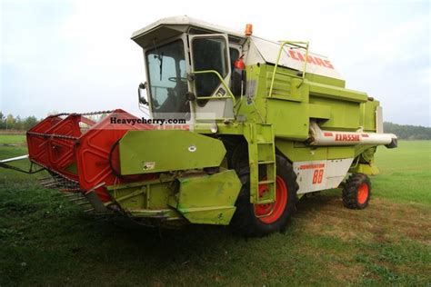 Claas Dominator 88 Classic 1987 Agricultural Combine Harvester Photo