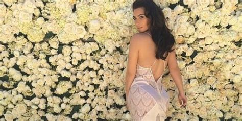 White Flower Wall Rental Inspired By Kim Kardashian White Flower Wall Rental