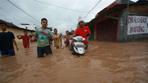 FOTO Banjir Bandang Terjang Bandar Lampung Ribuan Rumah Warga