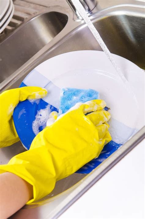 Washing Dishes In The Kitchen Stock Image Image Of Dirty House 36604577