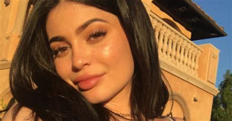 Where Does Kylie Jenner Get Her Lash Extensions Done Good News For La