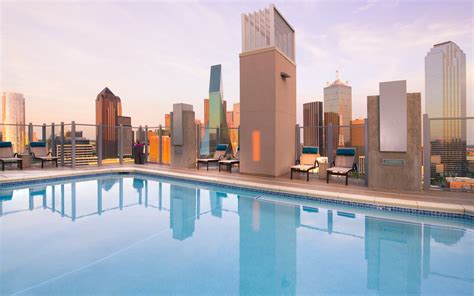 10 of The Coolest Apartment Pools in Dallas, Texas - Smart City Locating