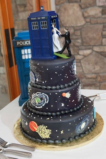 13 Nerdy Wedding Cakes For The Most Epic Reception Ever