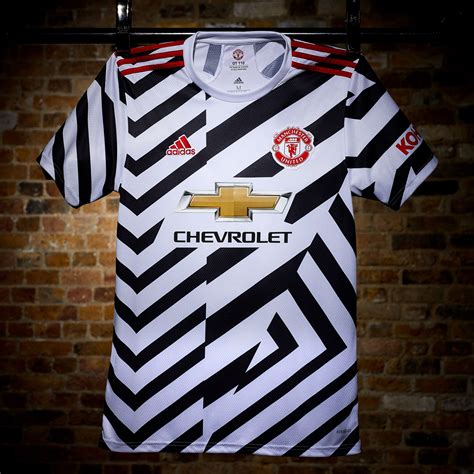 Manchester United Reveals Dazzle Camouflage Kit For 202021 Season Newh