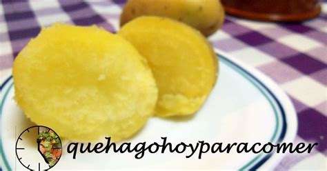 Debemos seleccionar patatas del mismo tamaño ya que así comprobaremos que están cocidas pinchando con una brocheta o aguja larga, ésta debe penetrar. Patatas cocidas en microondas | Cocina