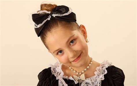 Alissa In Maid Costume Pretty Fille Model Bonito Smile Cute