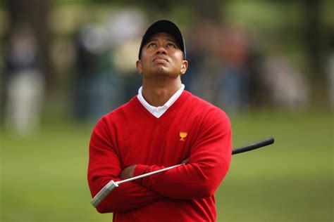 Tiger Woods Suffers Injuries In Car Accident Wsj