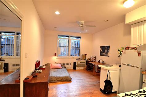 Those who value these aspects of a city will enjoy living in an apartment for rent in pasig. City Living Apt Blog: Welcome NYC! East Village studio for ...