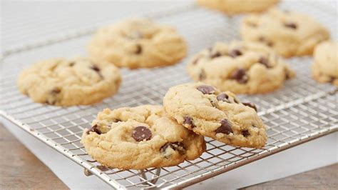 In medium bowl, mix bisquick mix, 1/2 cup butter and 1/4 cup powdered sugar until blended. Gluten-Free Bisquick™ Chocolate Chip Cookies recipe from Betty Crocker