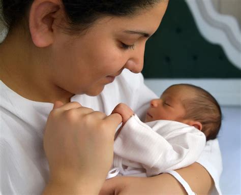 Expert Shares Tips To Take Care Of New Mothers Herzindagi