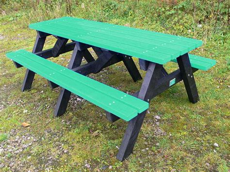 Recycled Plastic Multicoloured Picnic Table Rainbow Furniture