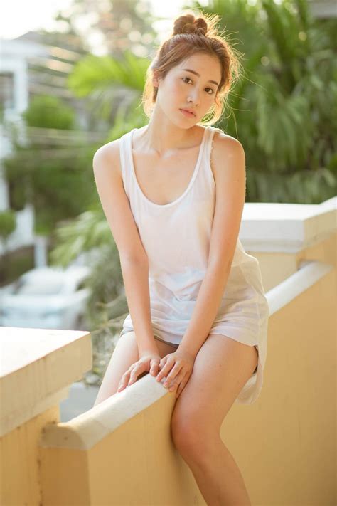 Jun 15, 2021 · เคยเป็นขวัญใจหนุ่มๆตั้งแต่สมัยวัยรุ่นสำหรับ พอลล่า เทย์เลอร์ ที่แม้ตอนนี้จะแต่งงานมีลูกแล้วถึง 3 คนและย่ายไปใช้ชีวิตอยู่ต่างแดน แต่ พอล. Pic :: พิม พิมประภา ในลุคใสใสวันสบายๆสไตล์แม่บ้าน cr ...