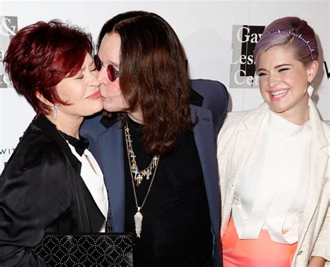 Ozzy Sharon Osbourne Kiss On Red Carpet After Denying