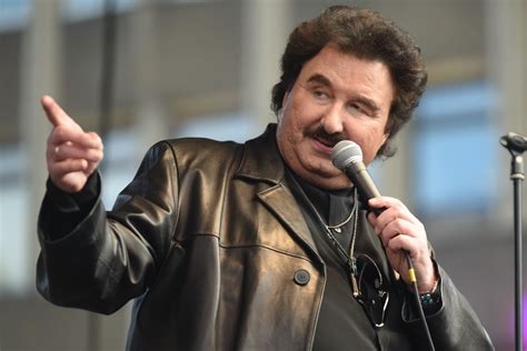 Z tych utworów go zapamiętamy. Życiowy dramat Krzysztofa Krawczyka! Przeszedł kolejną operację - alaLUNA.pl