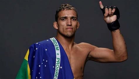 View complete tapology profile, bio, rankings, photos, news and. Embalado, Charles do Bronx quer vaga por disputa de ...