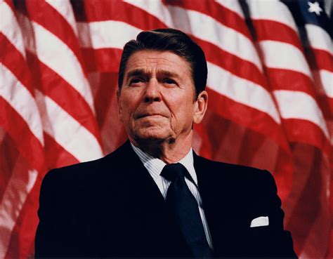 Filepresident Reagan Speaking In Minneapolis 1982 Wikimedia Commons